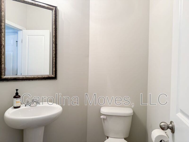 200 Northridge Ct - Photo 6 of 17
