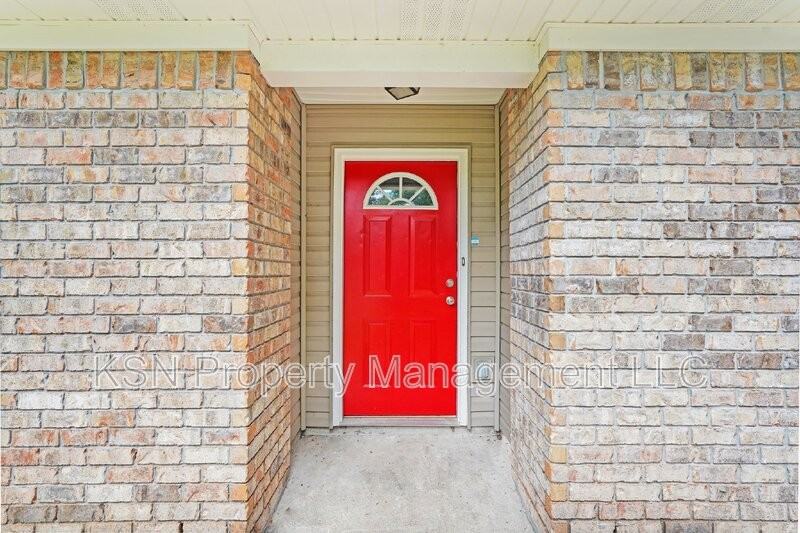 7331 Leghorn St - Photo 3 of 38