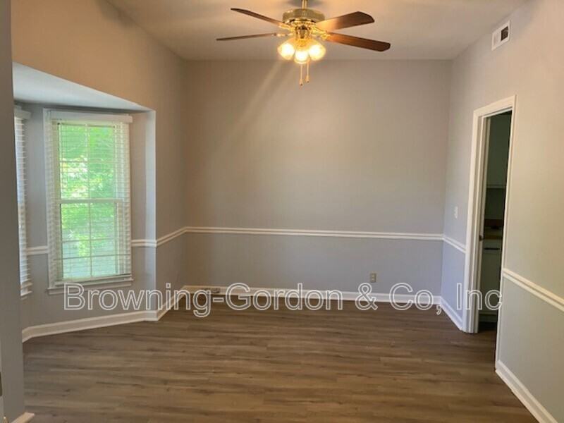 1034 Pleasant View Dr - Photo 2 of 20