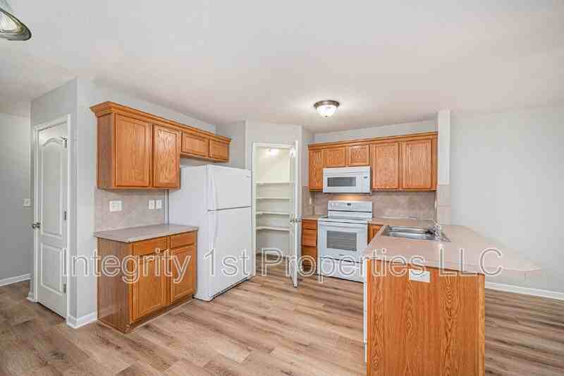 8889 N Helena Ave #8889 - Photo 7 of 12