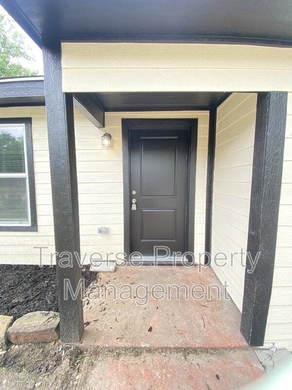 1425 Cameron St - Photo 2 of 24