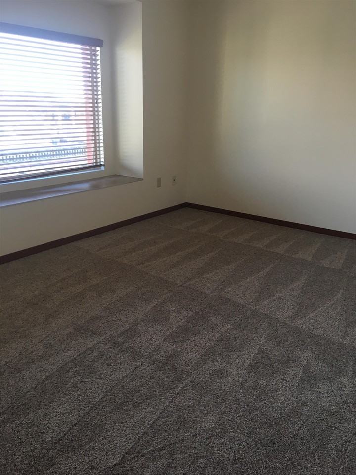 Zimmerman Apartments - Photo 3 of 7