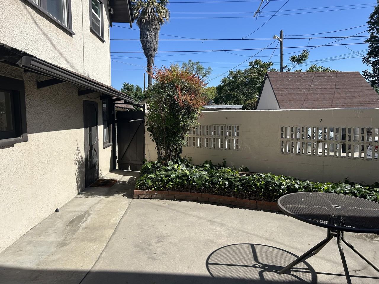 117 Lee St Unit F - Photo 3 of 24