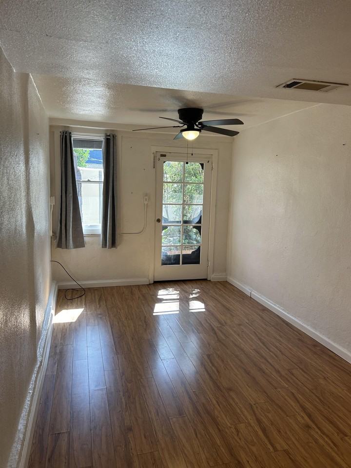 117 Lee St Unit F - Photo 6 of 24