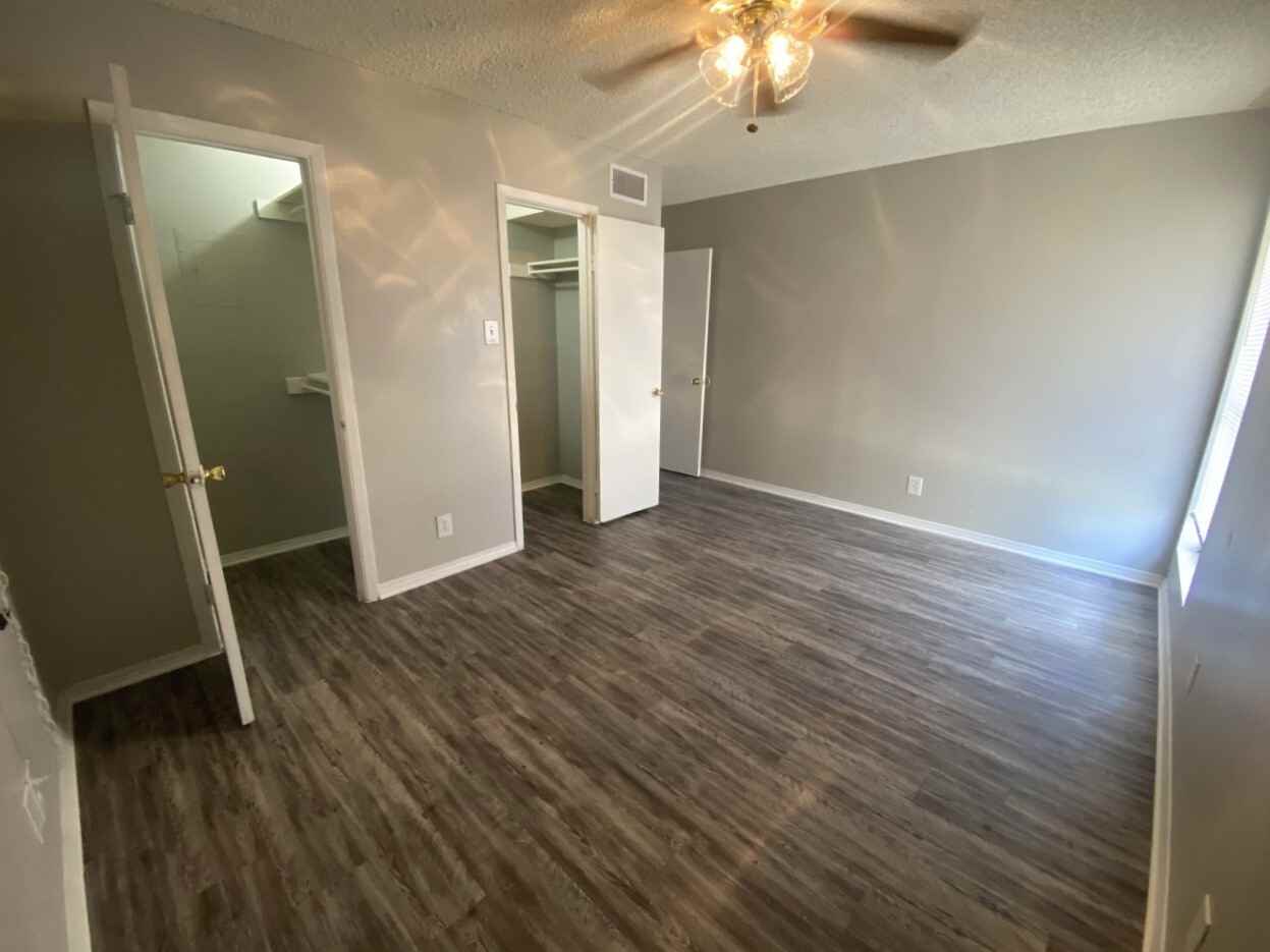 Edinburg Place Apartments - Photo 4 of 50