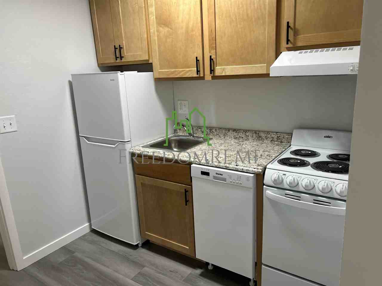 Medallion Apartments - Photo 2 of 5