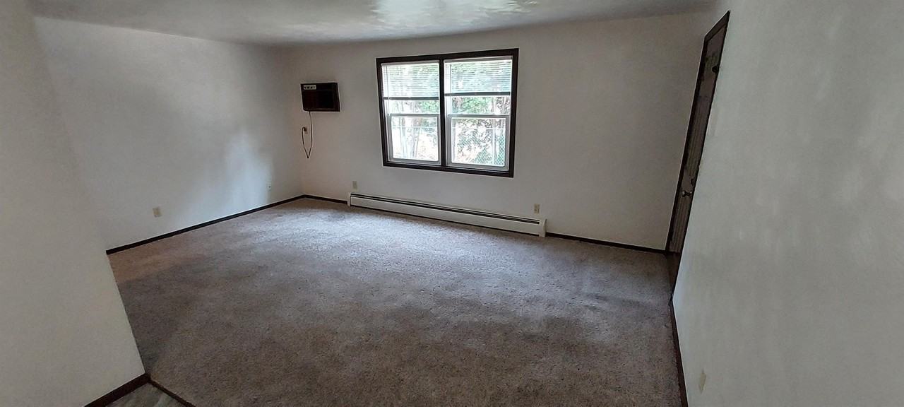 1151 Packerland Drive - Photo 3 of 7