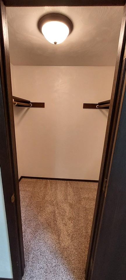 1151 Packerland Drive - Photo 6 of 7