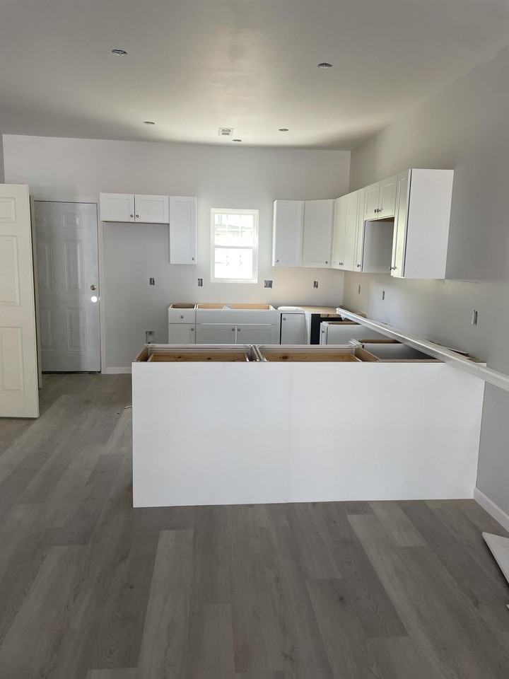 1080 Packing House Road 2 - Photo 4 of 14