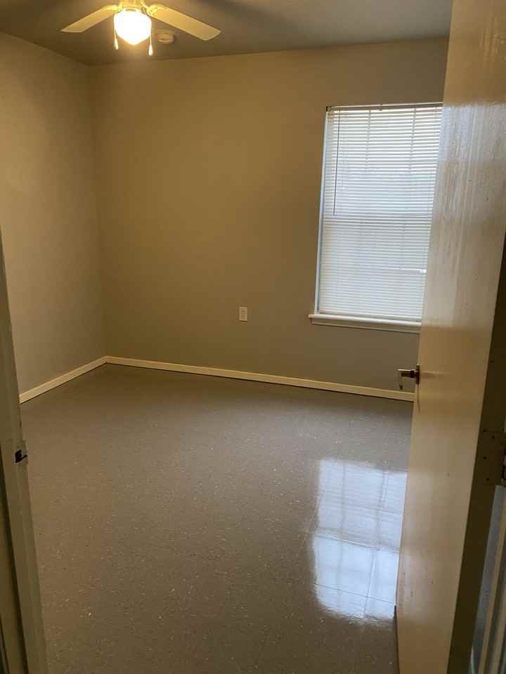 1604 E 50th Street - Photo 5 of 9