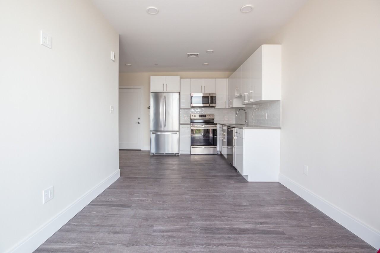 Tremont St. & St. Cyprians #504 - Photo 2 of 10