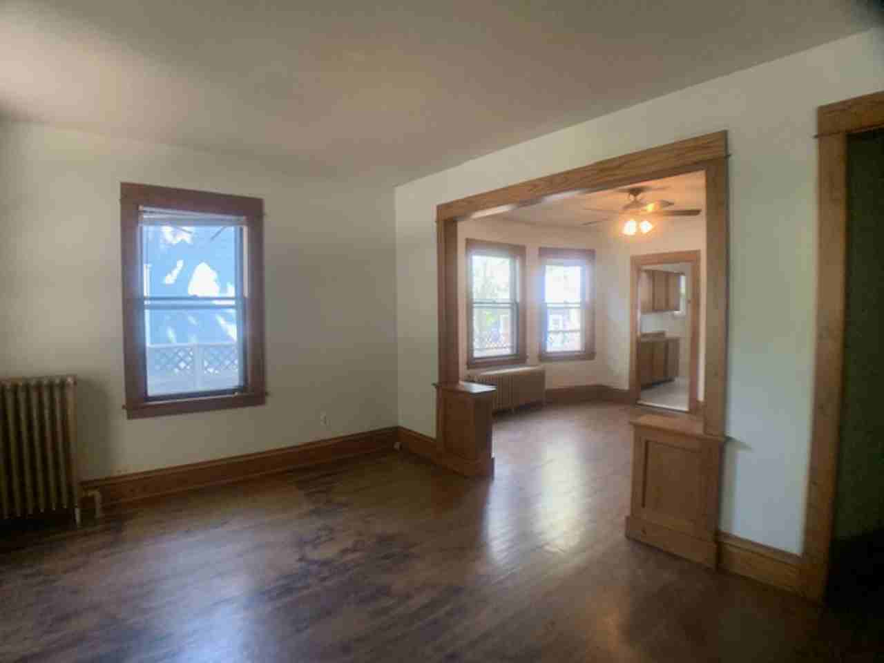 1607-1609 Van Buren Ave - Photo 2 of 34