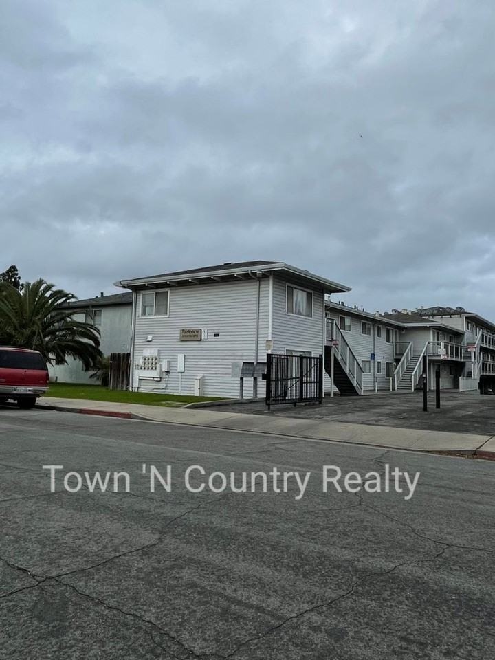 715 Elton Place Apartments 715 Elton Pl, Salinas, CA 93905 Zumper