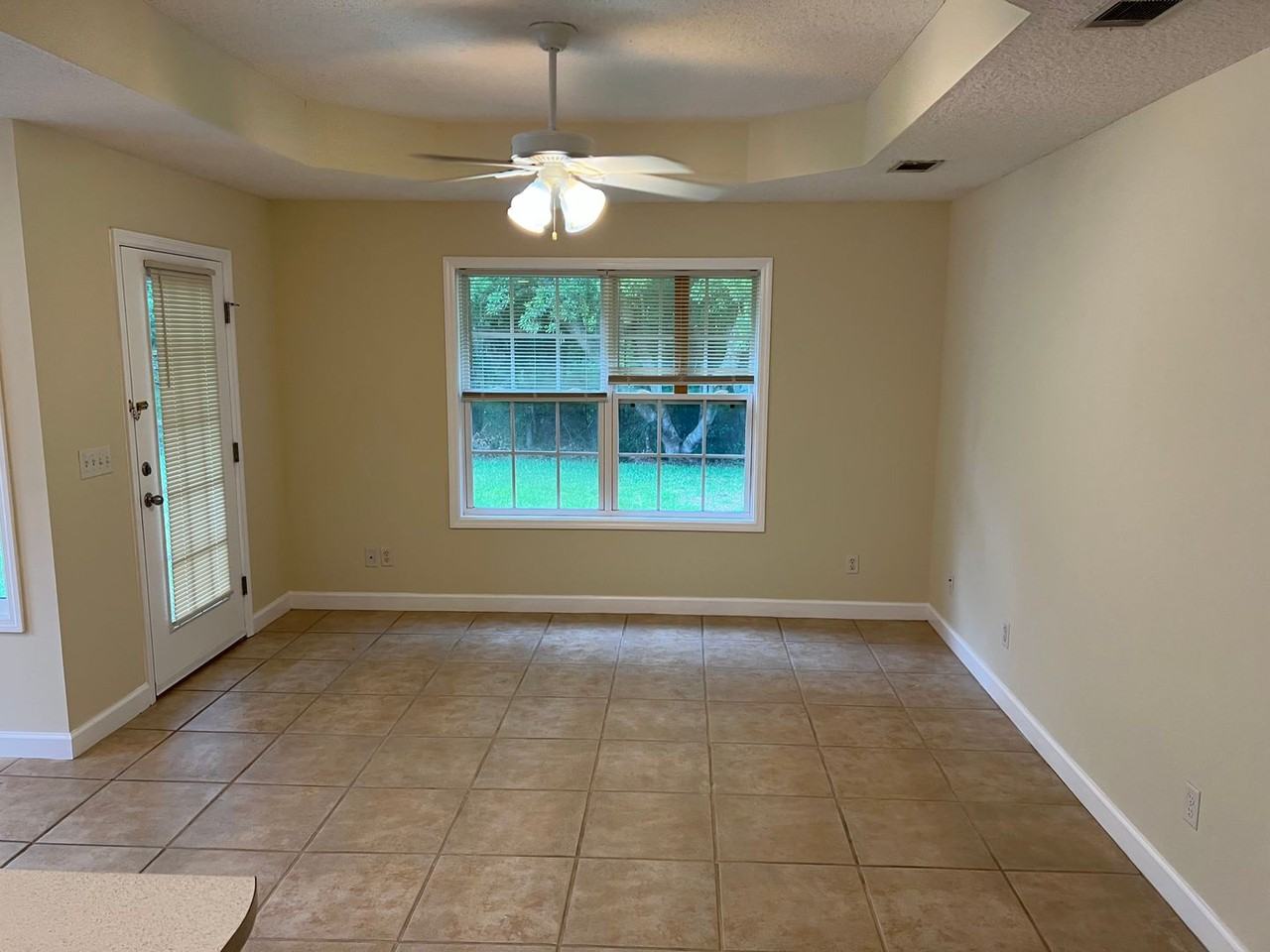 185 Drew Cir - Photo 7 of 12