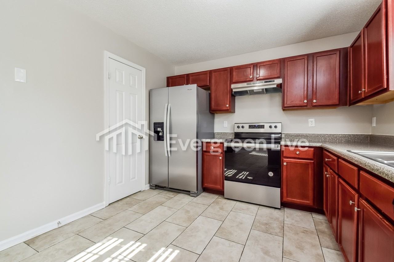 1254 Brookstone Rd - Photo 6 of 15