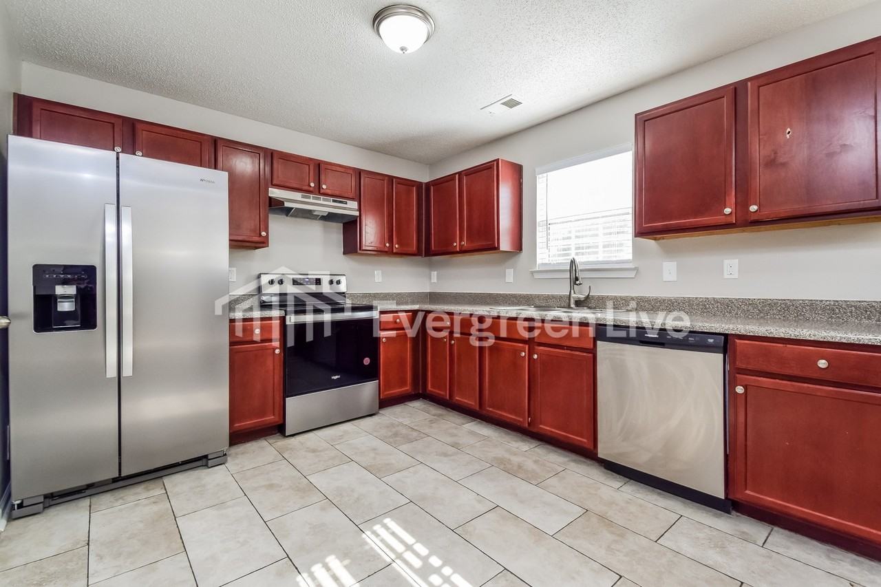 1254 Brookstone Rd - Photo 6 of 20