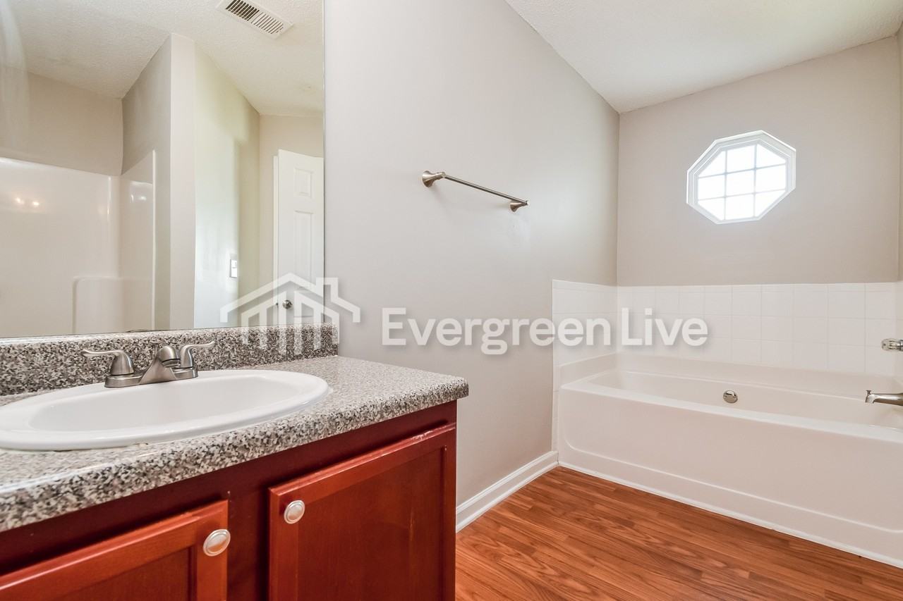 1254 Brookstone Rd - Photo 7 of 14