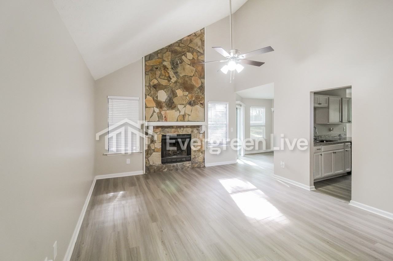 2613 Laurel View Dr - Photo 5 of 18