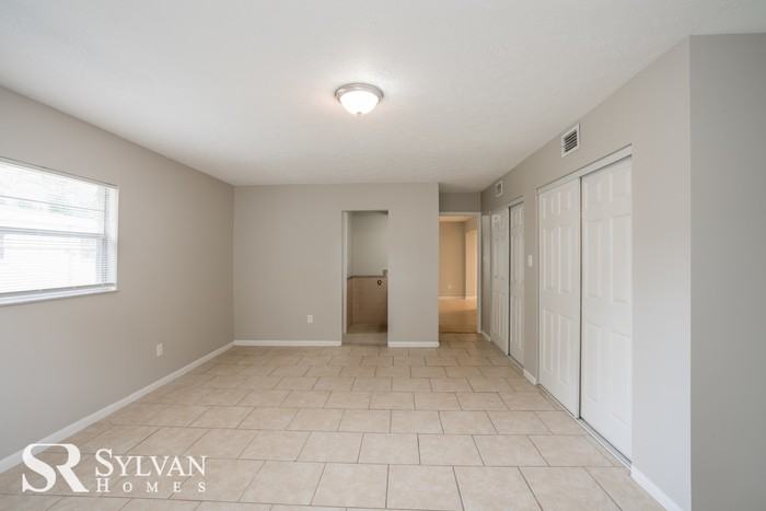 3101 E Elm St - Photo 2 of 15