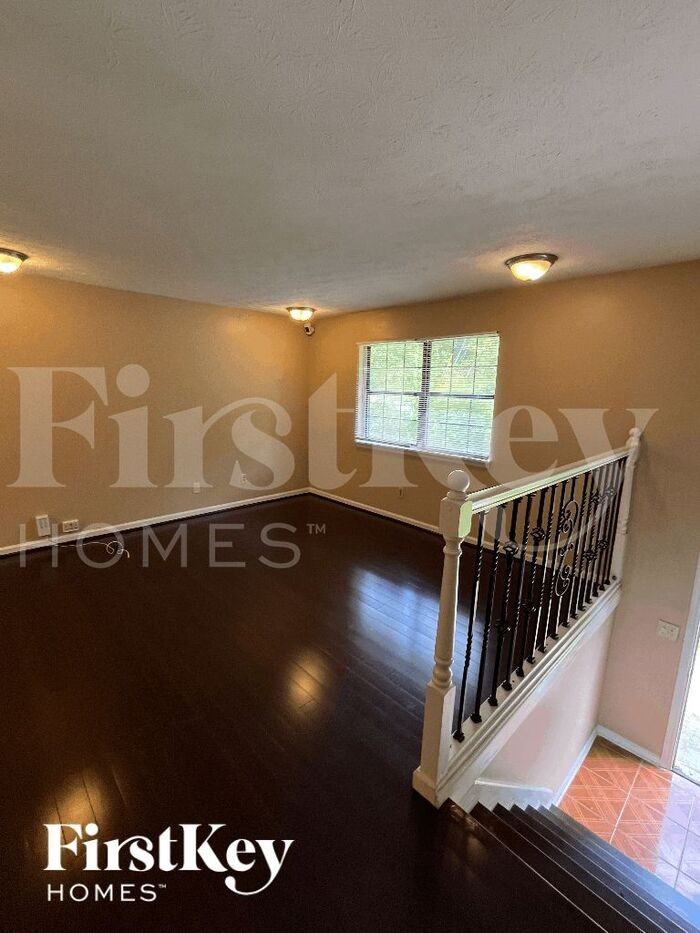 4401 Raven Valley Ct - Photo 3 of 11