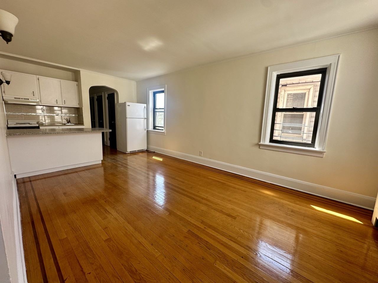 8716 Park Ln S #3B - Photo 2 of 7