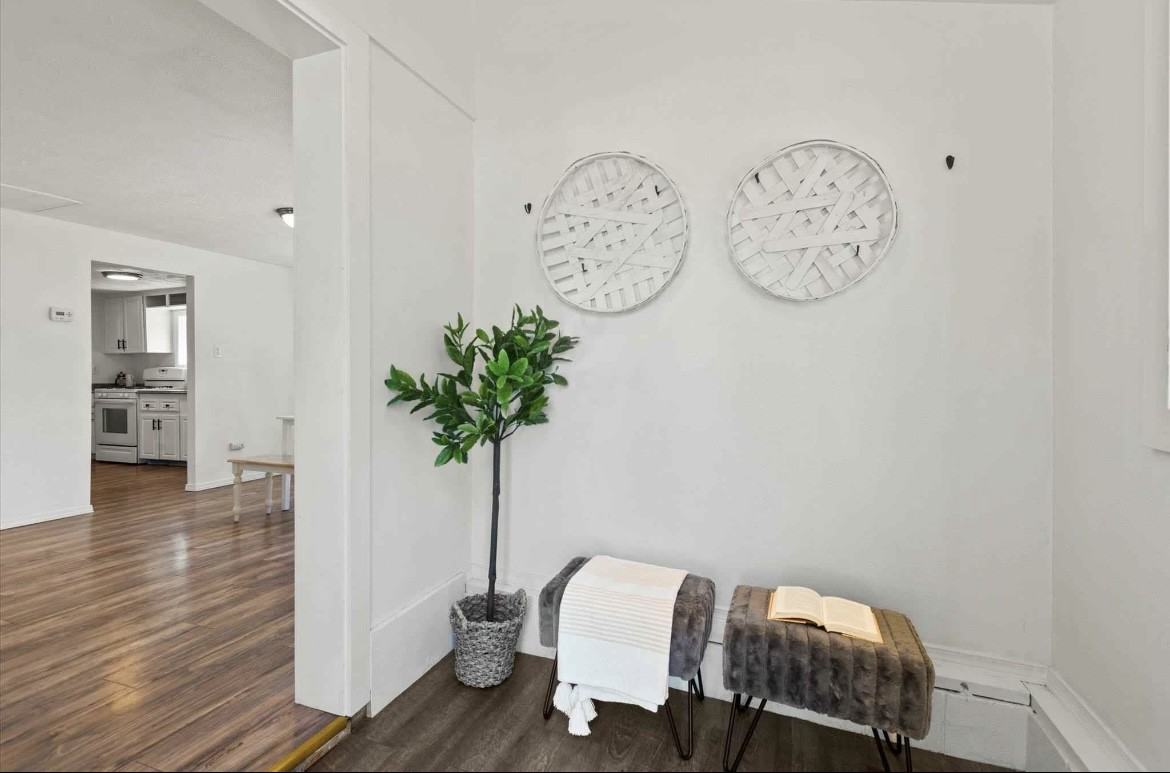 422 E 6th St #NA - Photo 2 of 19