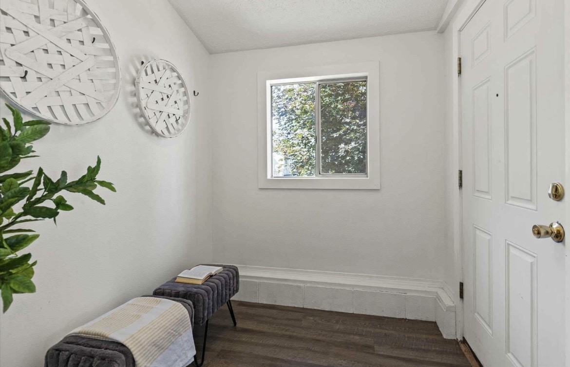 422 E 6th St #NA - Photo 3 of 19