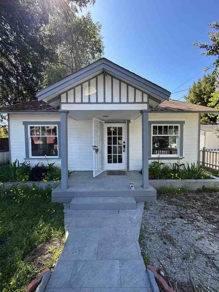 135 Market St, Santa Cruz, CA 95060 2 Bedroom Apartment for Rent