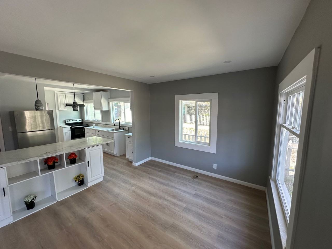 135 Market St - Photo 2 of 25