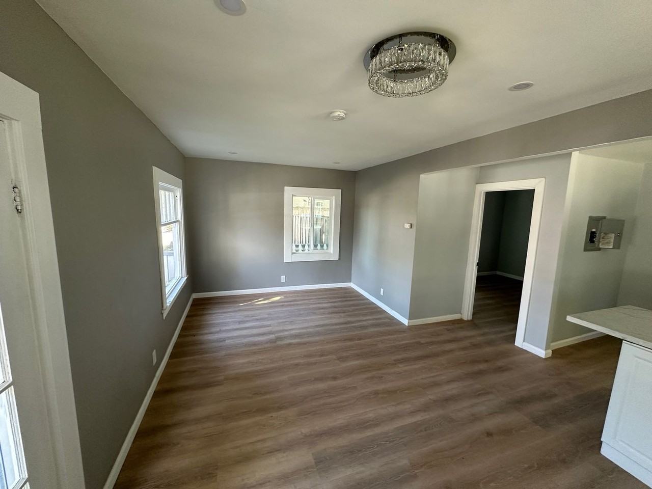135 Market St - Photo 5 of 25