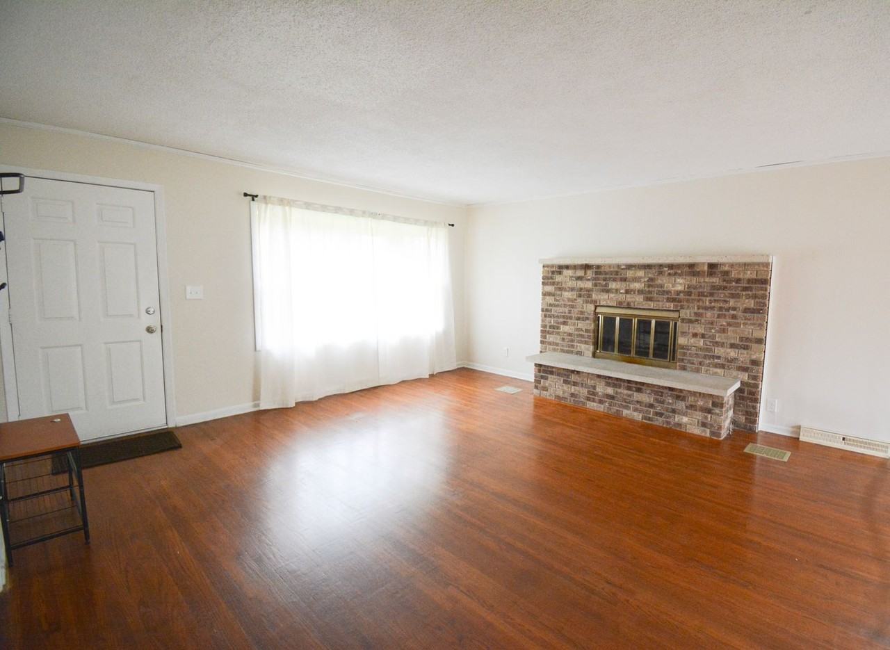 608 22nd St Ne - Photo 3 of 22
