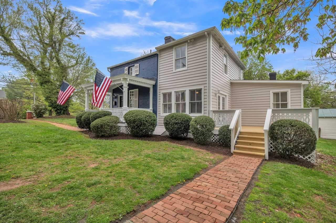 369 Falmouth St - Photo 2 of 50