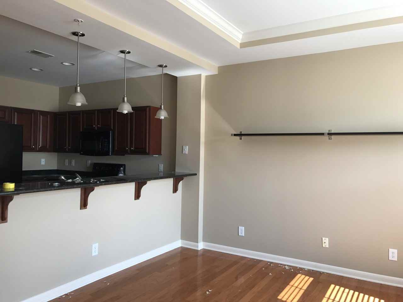 605 605 #407 - Photo 3 of 9