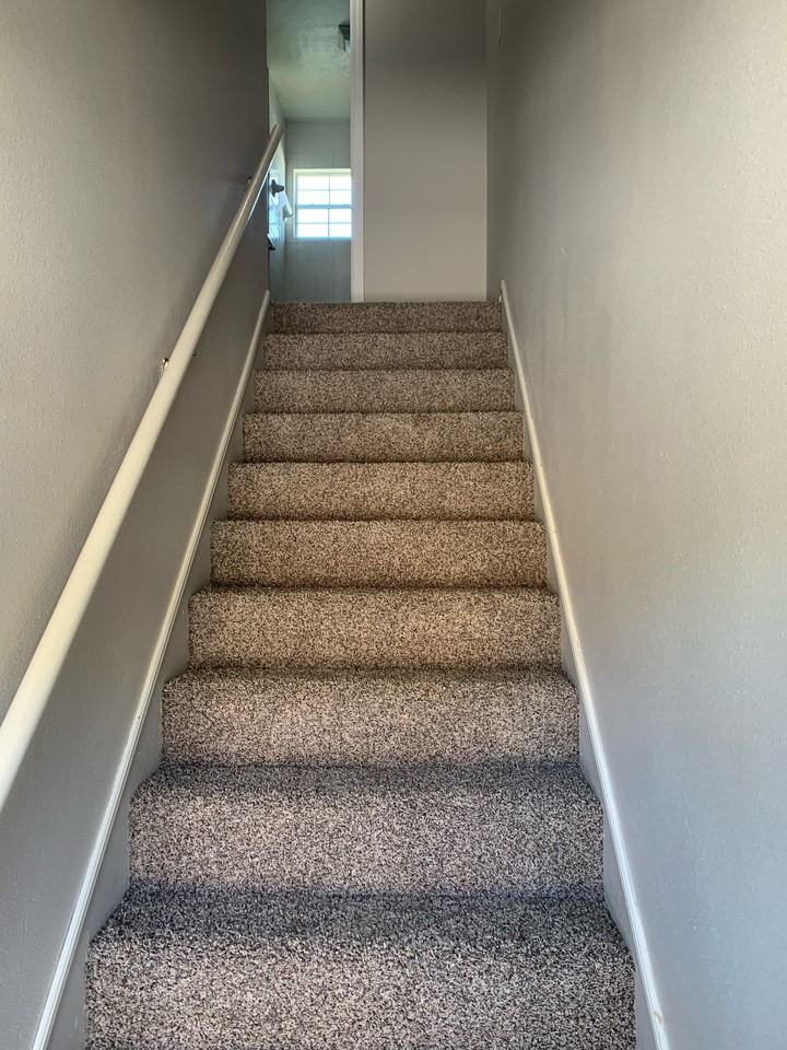 Crestview Apartments - Photo 4 of 6