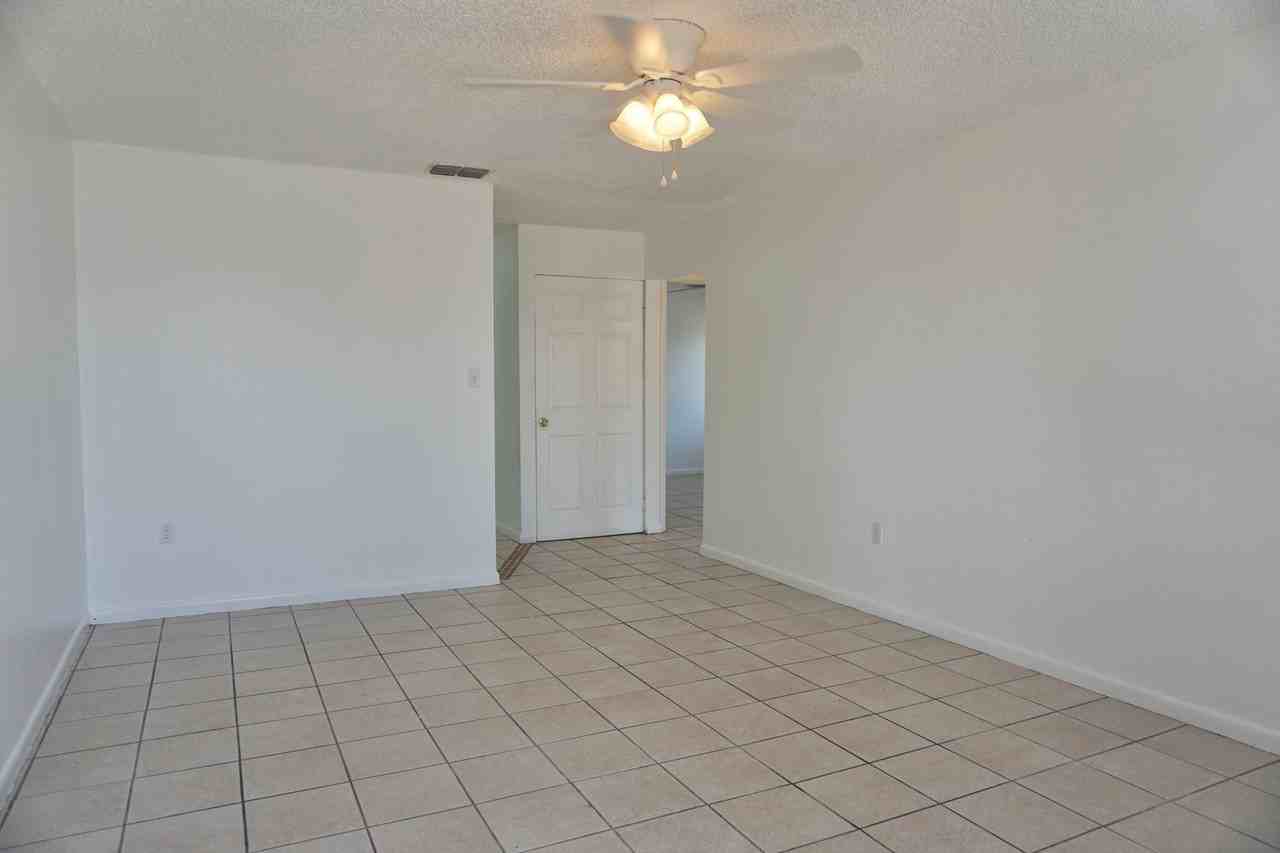 2563 Elm Ave - Photo 2 of 19