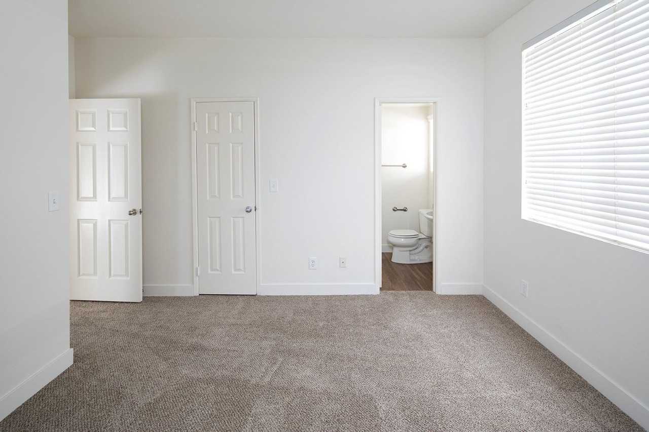 3727 Grim Ave - Photo 5 of 6