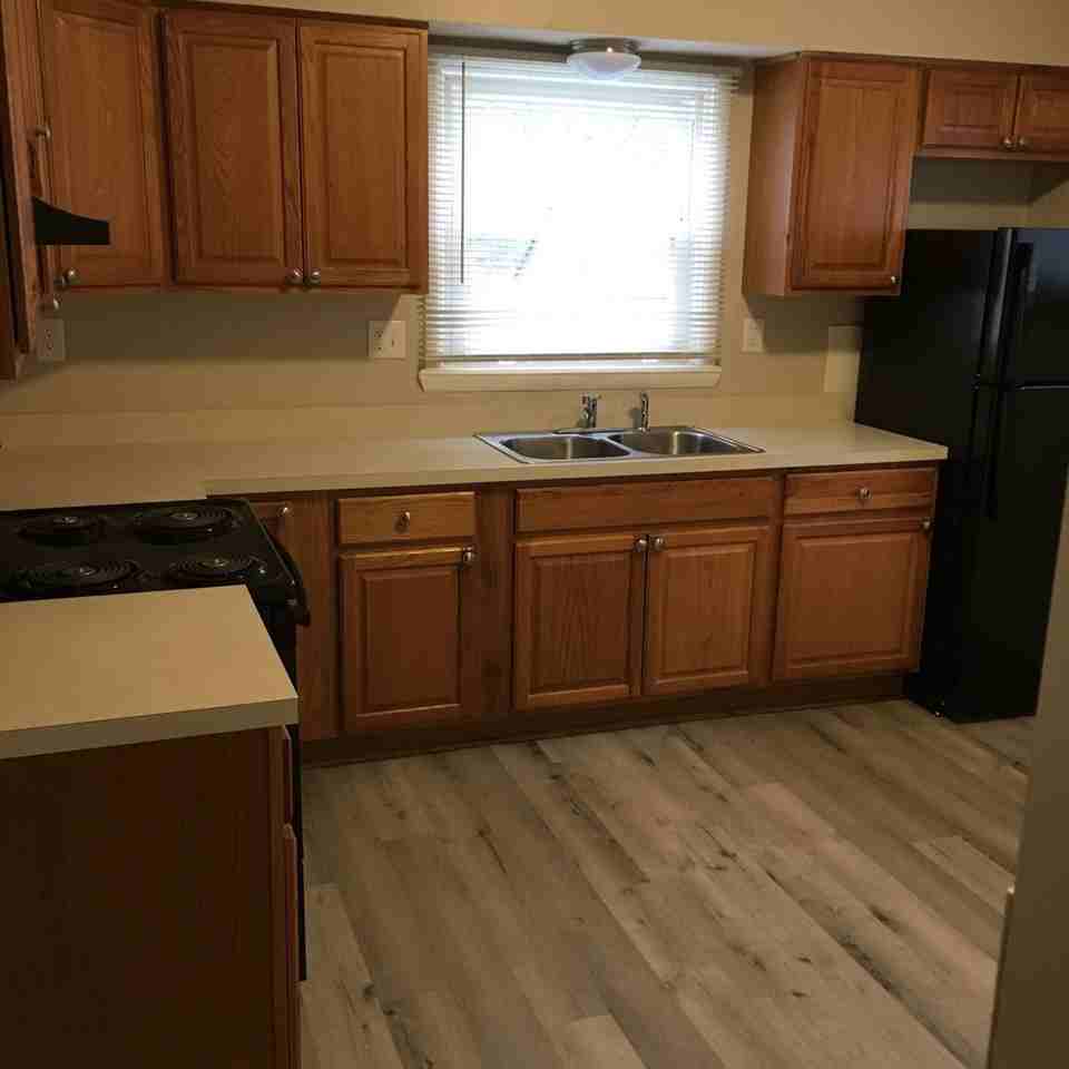 110 Sweeting St - Photo 3 of 9