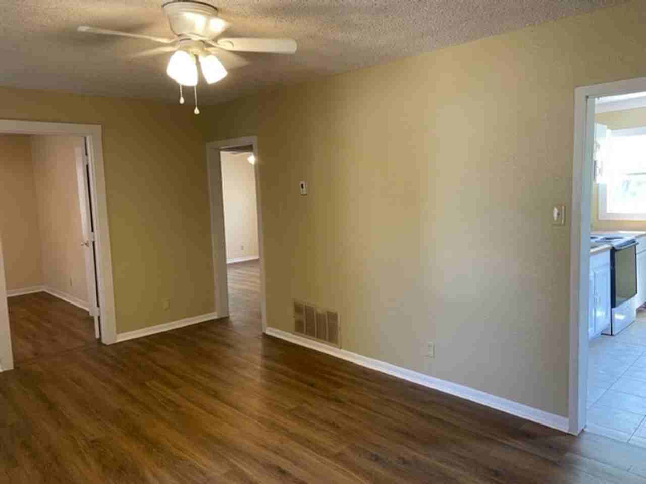 1726 Marshall St - Photo 3 of 12