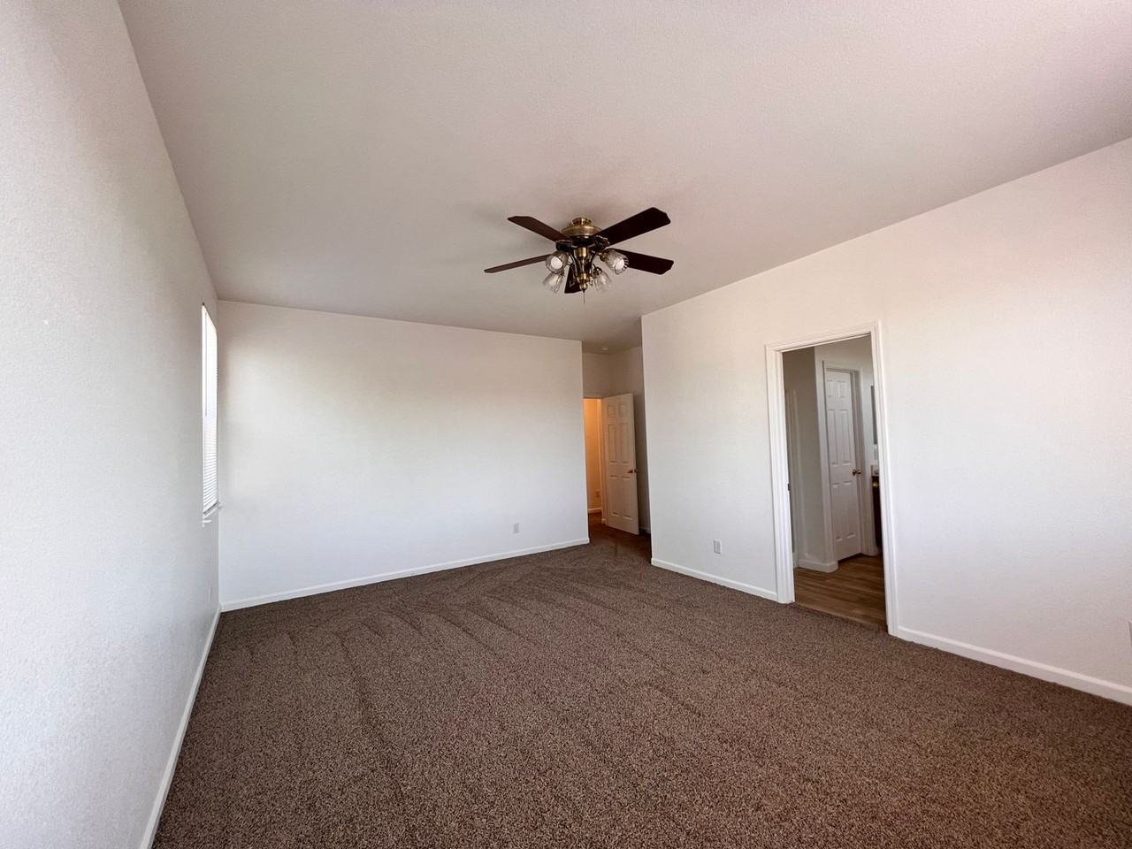 1175 Mountain Rose Dr - Photo 3 of 21