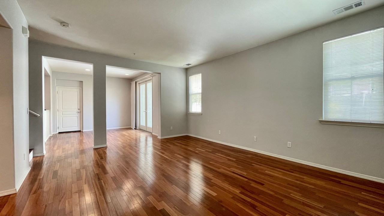 3591 Sacramento Dr #19 - Photo 2 of 20