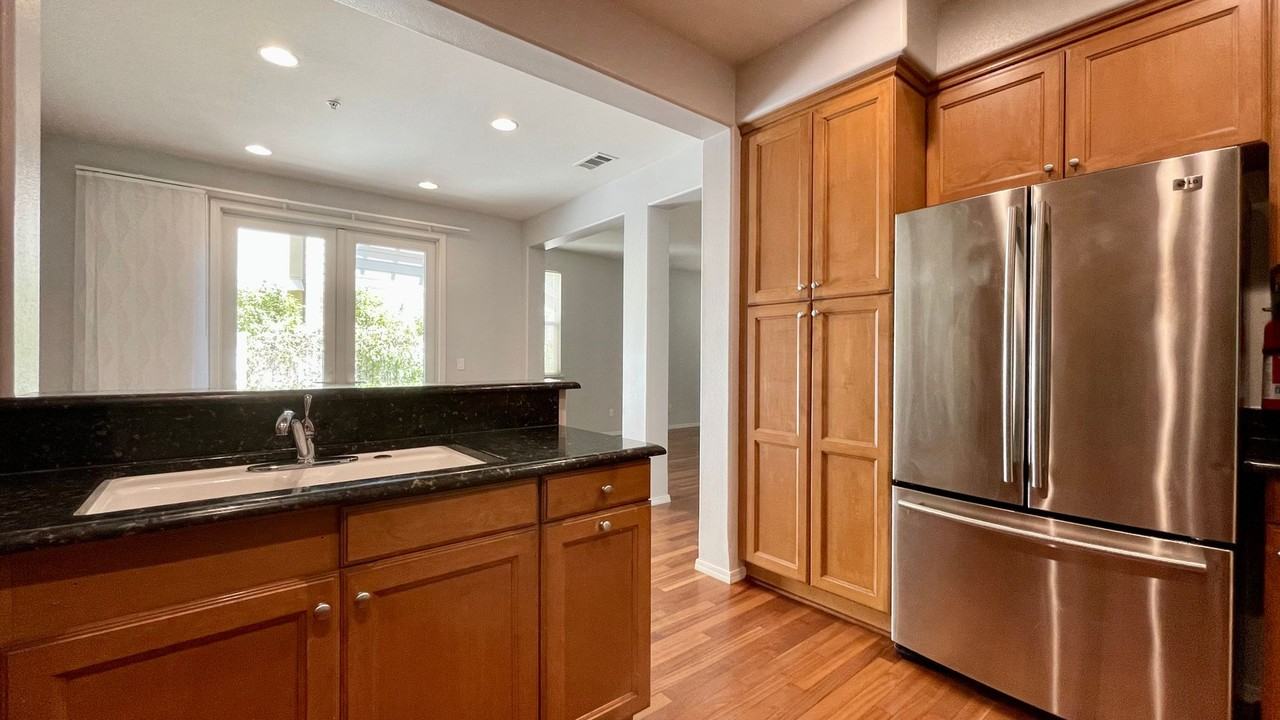 3591 Sacramento Dr #19 - Photo 6 of 20