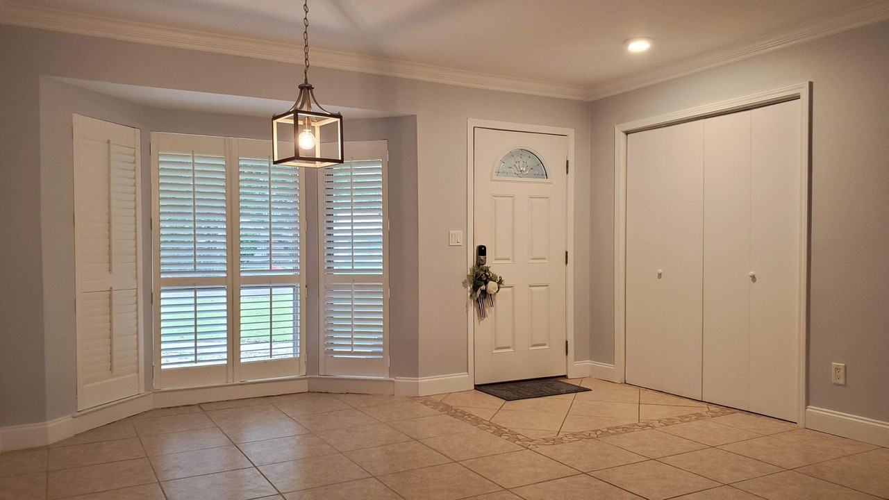 726 Saint Thomas Cv - Photo 3 of 12