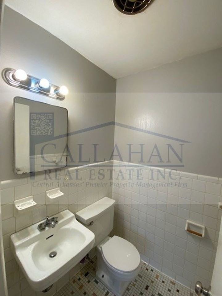 220 N Tyler St - Photo 5 of 17