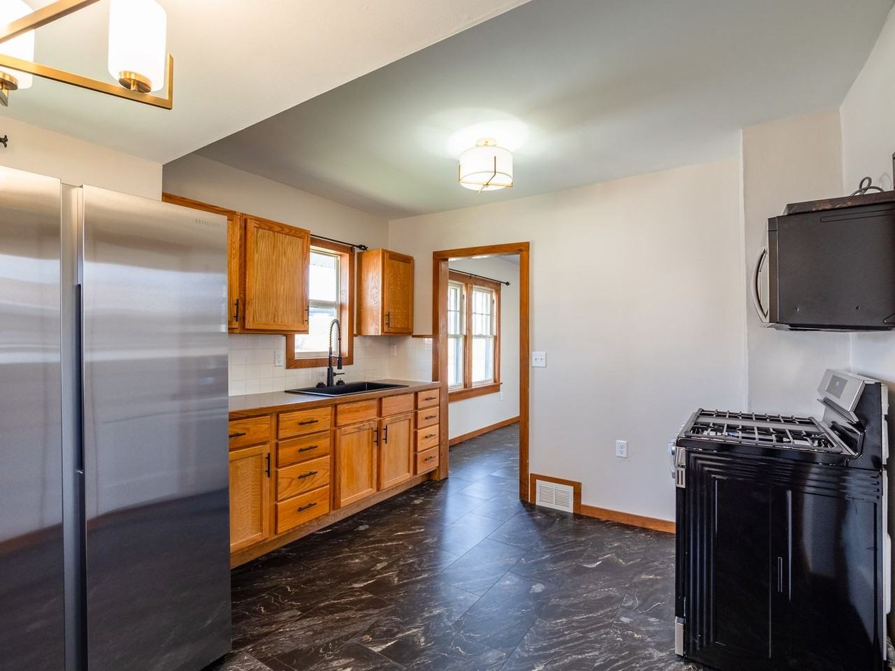 1208 L St Sw - Photo 7 of 18