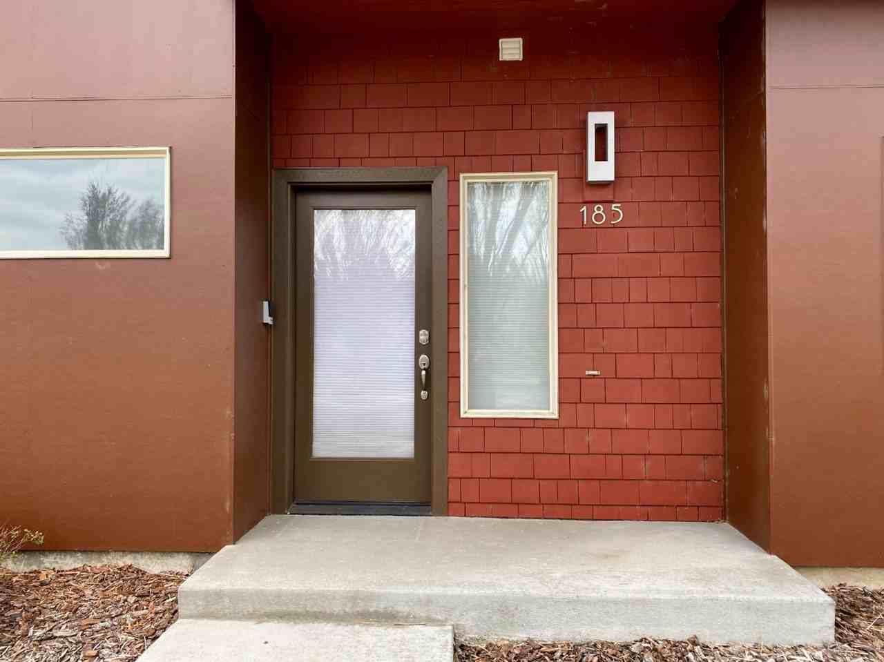 185 Eagle Crest Dr - Photo 2 of 21