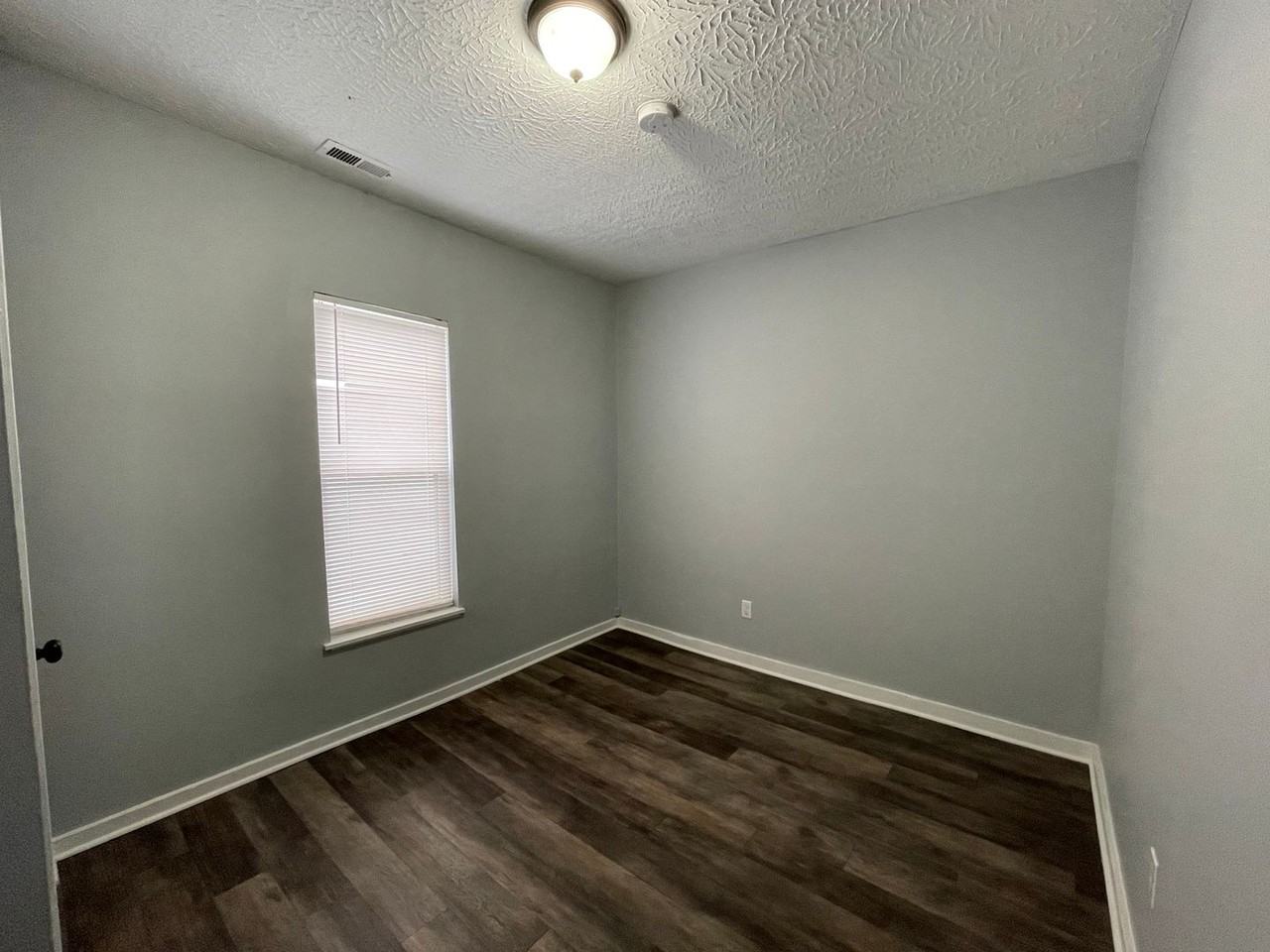 743 Whitney Ave - Photo 3 of 11