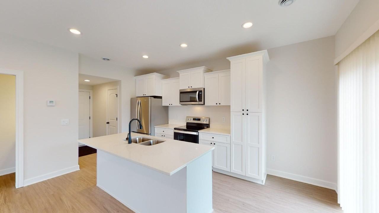 986 Willow Pl - Photo 4 of 31