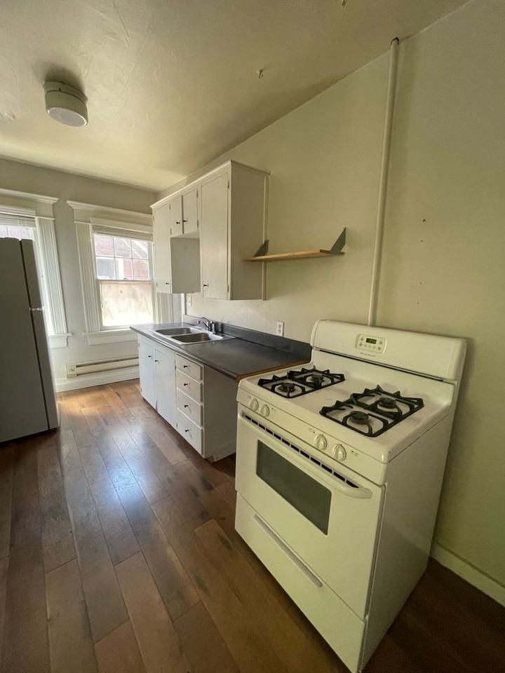 427 E 1st Ave #2 - Photo 5 of 13