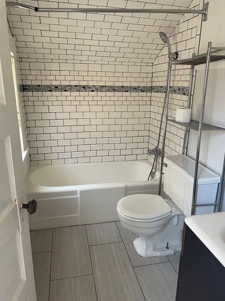 427 E 1st Ave #2 - Photo 6 of 13