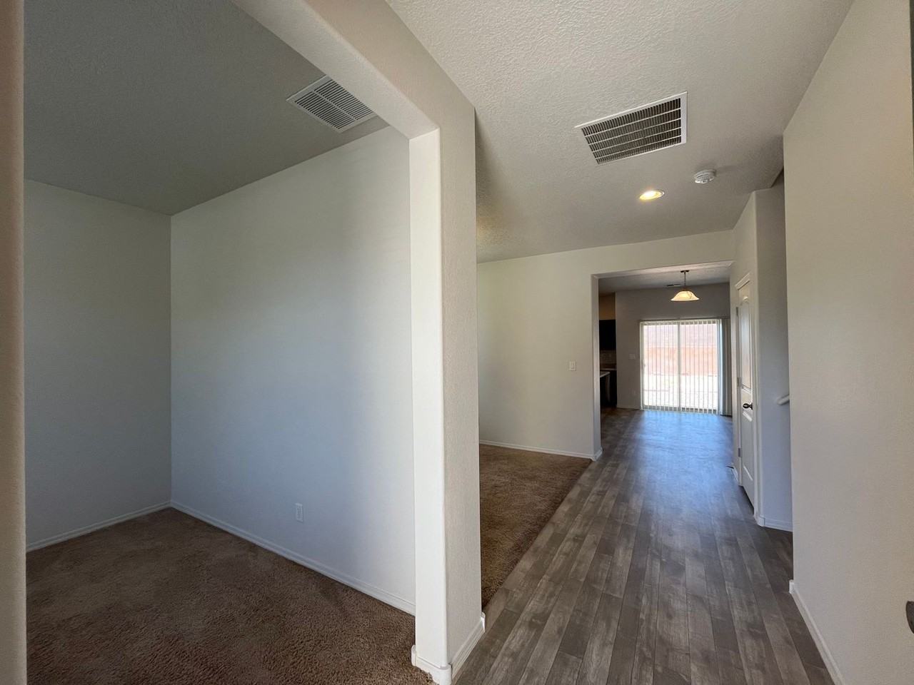 33 Vista Del Cerro Dr - Photo 2 of 28